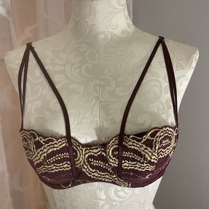 ALL 11 stunning Victoria’s Secret, and more bras, garters, negligée All or none